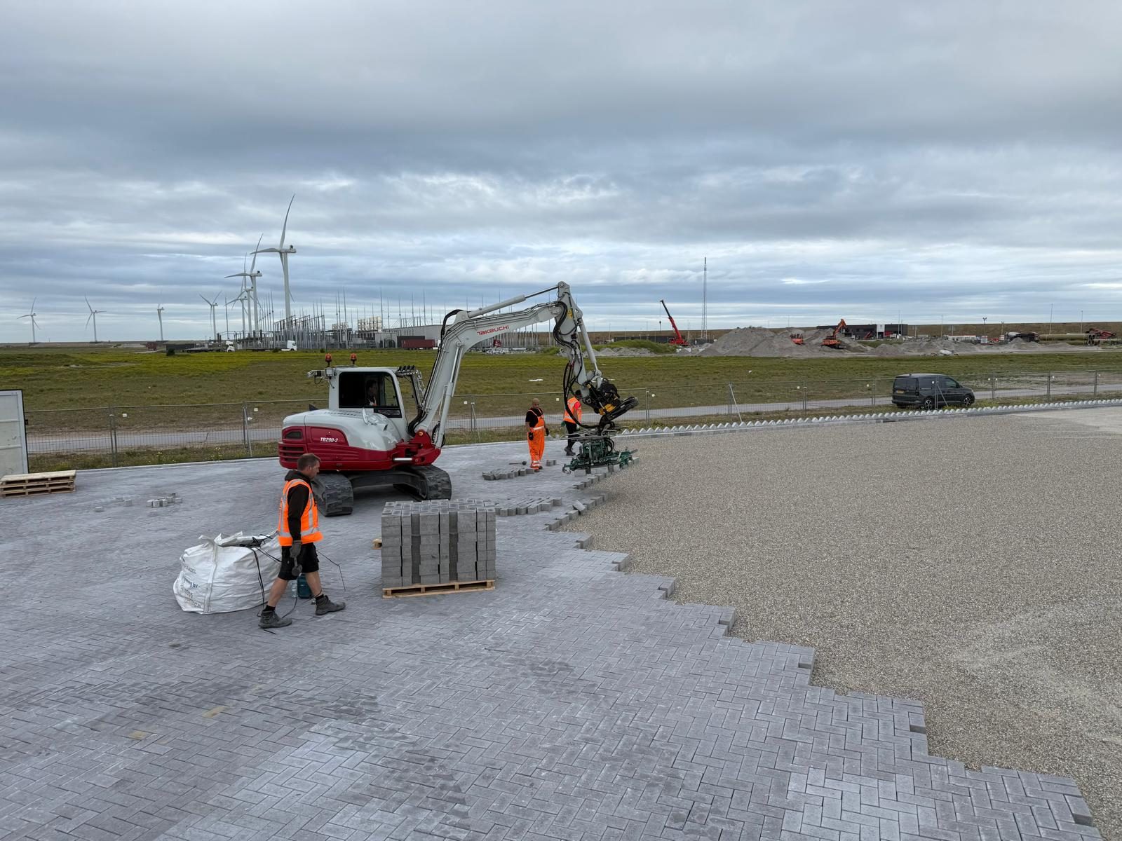 Shovel aan het werk op de terminal
